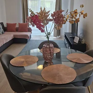 Teo Airport Residences Appartement Otopeni